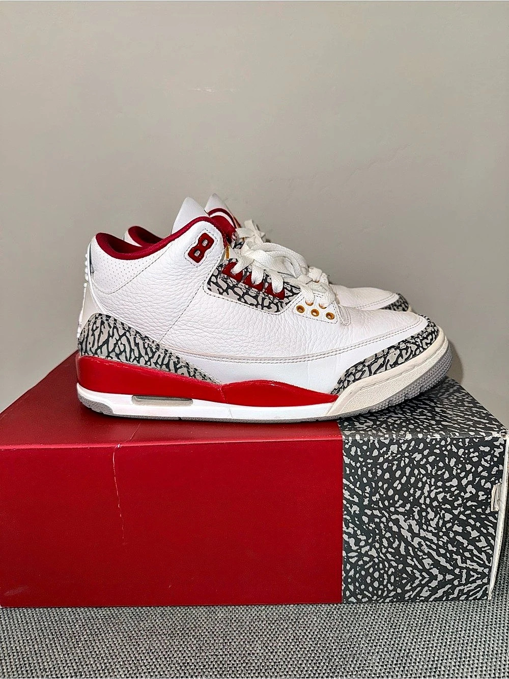 Jordan Air Jordan 3 Retro 'Cardinal Red' Sneakers White & Red US 7.5